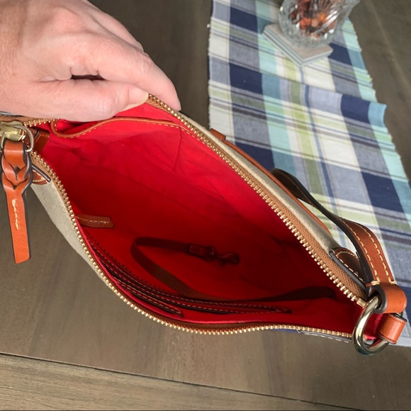 Dooney & Bourke Crossbody shoulder bag NWOT - Picture 4 of 4